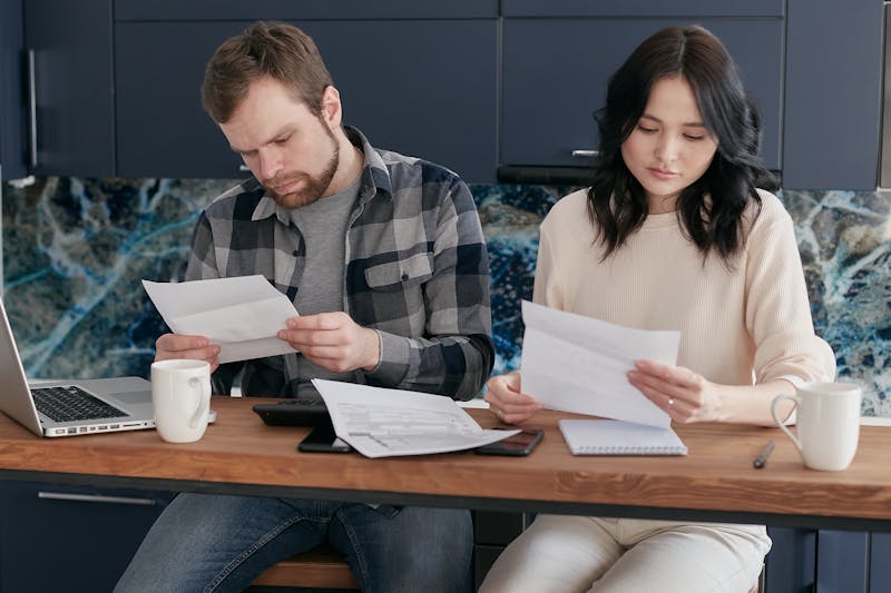 Stolik z regulowaną wysokością