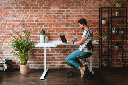 Biurko elektryczne narożne białe lewostronne Sanuki, 160x110x60 cm