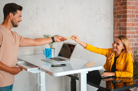 Biurko elektryczne szklane biały MIKUNI, 114x58 cm