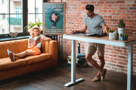 Biurko elektryczne białe SENSE O'DESQUE drewniane LARGE WIĄZ 160x80 cm